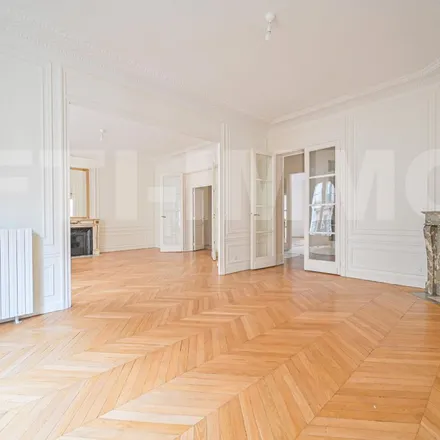 Image 9 - 5 Rue Jules Lefebvre, 75009 Paris, France - Apartment for rent