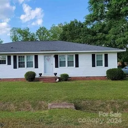 Buy this 4 bed house on 996 Holly Street in Chesterfield, SC 29709