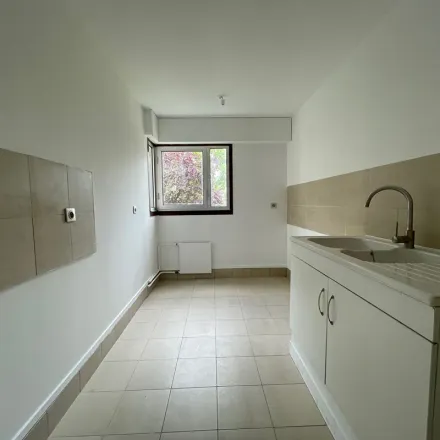 Rent this 3 bed apartment on 8 Rue de Versailles in 78150 Le Chesnay-Rocquencourt, France