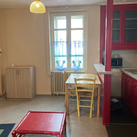 Rent this 2 bed apartment on 27 Rue Nationale in 16270 Terres-de-Haute-Charente, France