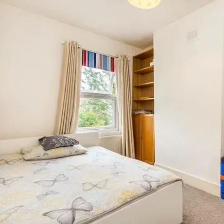 Image 7 - Killearn Road, London, SE6 1BW, United Kingdom - Townhouse for sale