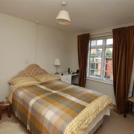 Image 8 - 12 Crothall Close, London, N13 4BN, United Kingdom - Apartment for sale