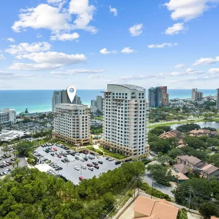 Buy this 1 bed condo on 5002 Sandestin Boulevard South in Four Mile Village, Miramar Beach