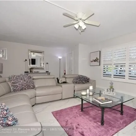 Image 4 - 6045 Bayview Drive, Fort Lauderdale, FL 33308, USA - Townhouse for sale
