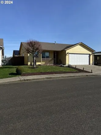 Buy this 3 bed house on 1036 Molokai Street Southeast in Salem, OR 97317