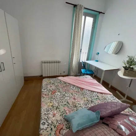 Image 1 - Calle de Moratín, 24, 28014 Madrid, Spain - Apartment for rent