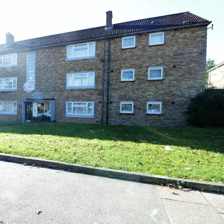 Rent this 3 bed apartment on Whipperley Way in Luton, LU1 5LE