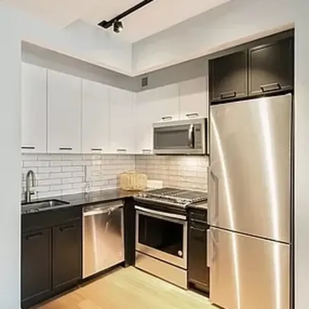 Image 7 - 7 Avenue A, New York, NY 10009, USA - Apartment for rent