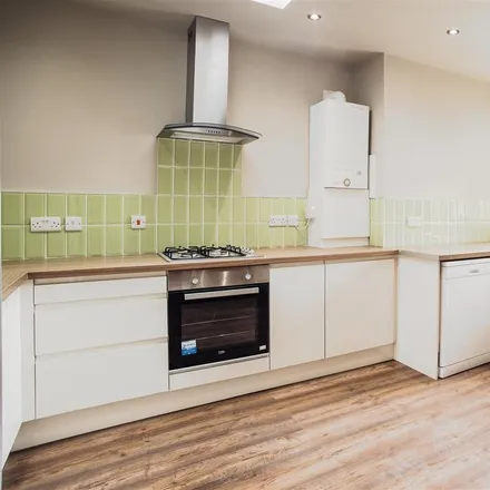 Rent this 6 bed duplex on 31 Pelham Crescent in Beeston, NG9 2ER