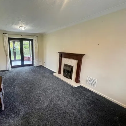 Image 3 - 14 Broadwells Crescent, Coventry, CV4 8JD, United Kingdom - House for rent