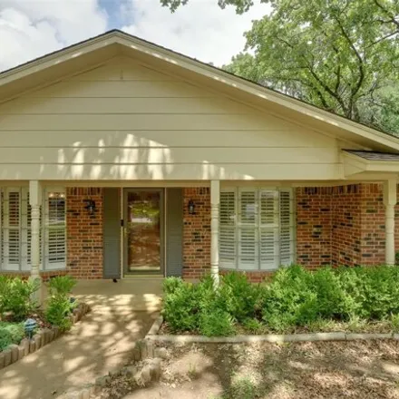 Buy this 4 bed house on 4671 Valleycrest Drive in Arlington, TX 76013