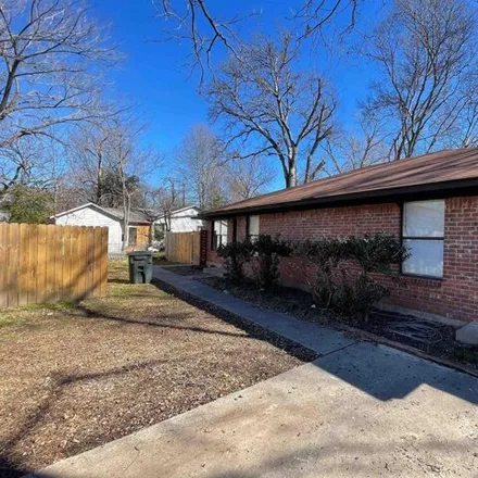 Buy this 6 bed house on 508 Hogg Street in Mineola, TX 75773