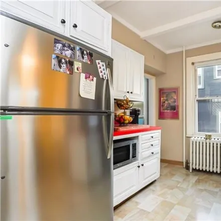 Image 7 - 33 Eadie Place, New York, NY 10301, USA - House for sale