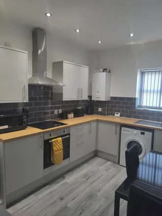 Rent this 3 bed apartment on Athol Street in Liverpool, L5 2RR