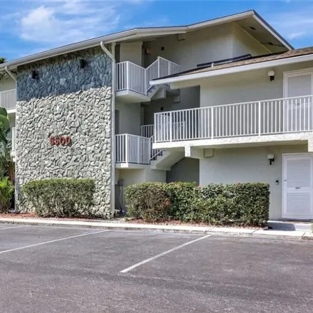 Buy this 1 bed condo on Golf Vilas in Fort Pierce, FL