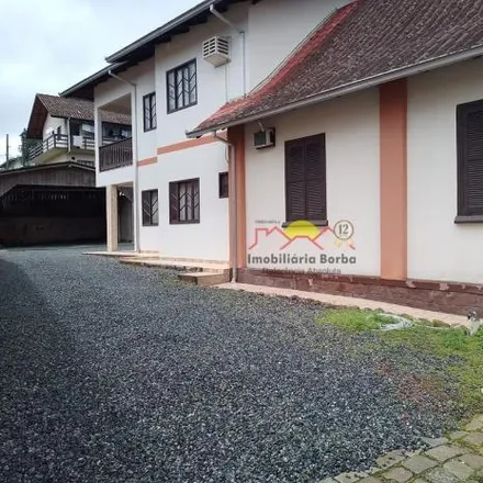 Rent this 5 bed house on Rua Copacabana 1581 in Floresta, Joinville - SC