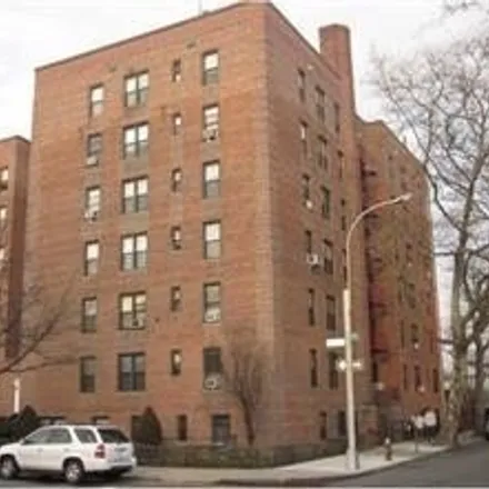 Buy this 1 bed condo on 711 Montauk Court in New York, NY 11235