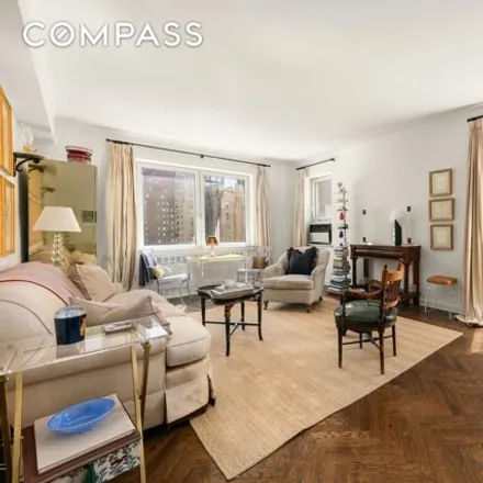 Buy this 2 bed condo on 925 5th Avenue in New York, NY 10021