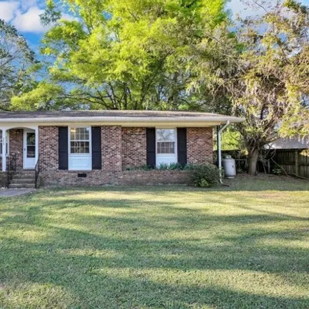 Buy this 3 bed house on 5215 Hornbeam Road in Queensdale, Fayetteville