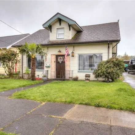 Buy this 4 bed house on 672 L Street in Hoquiam, WA 98550