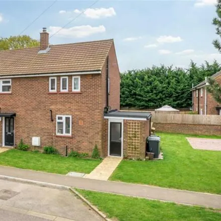 Buy this 3 bed duplex on Tedder Avenue in Henlow, SG16 6HY