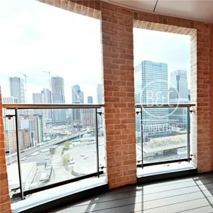 Image 9 - Roosevelt Tower, 18 Williamsburg Plaza, Canary Wharf, London, E14 9NW, United Kingdom - Room for rent