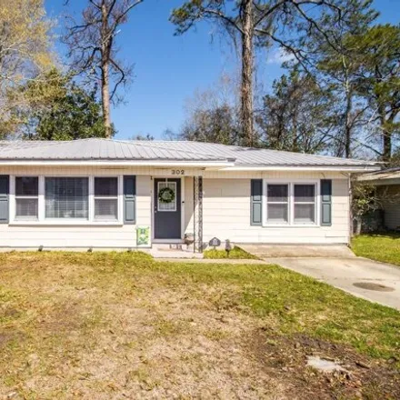 Buy this 3 bed house on 302 41st Street in Gulfport, MS 39507