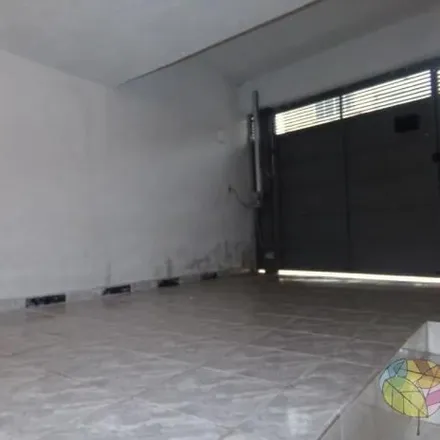 Rent this 2 bed house on Rua Pocidonio Neves in Jardim Itapeva, Mauá - SP