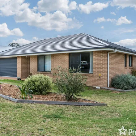 Rent this 3 bed apartment on 2 Cavanagh Lane in West Nowra NSW 2541, Australia