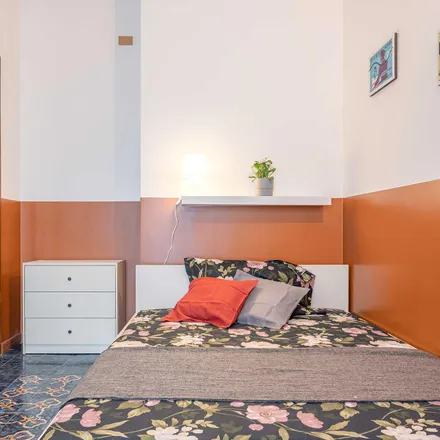 Rent this 5 bed room on Tigros in Via Giovanni Cagliero 14a, 20125 Milan MI