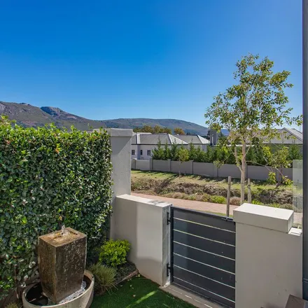 Image 3 - Lafayette Avenue, Denneburg, Paarl, 7646, South Africa - Townhouse for rent