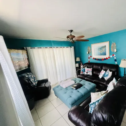 Image 3 - South Ocean Drive, Fort Pierce, FL 34949, USA - Condo for sale