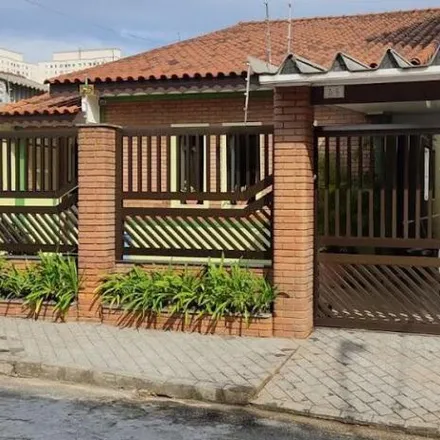 Buy this 3 bed house on Rua Júlio Prestes in Parque São Vicente, Mauá - SP