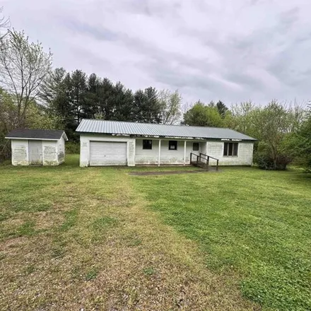 Buy this 3 bed house on 7647 KY 94 in Fulton County, KY 42041