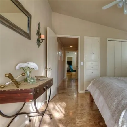 Image 4 - 2400 Jarratt Ave Apt B, Austin, Texas, 78703 - Apartment for rent