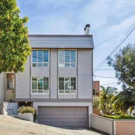 Buy this 6 bed house on 1565 Noe Street in San Francisco, CA 94114