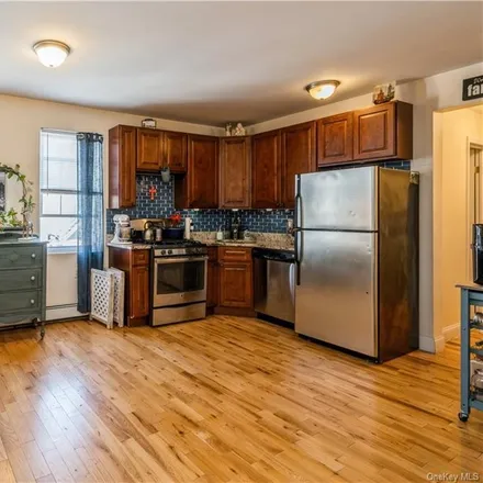 Image 3 - 125 Herriot Street, Ludlow, City of Yonkers, NY 10701, USA - Townhouse for sale