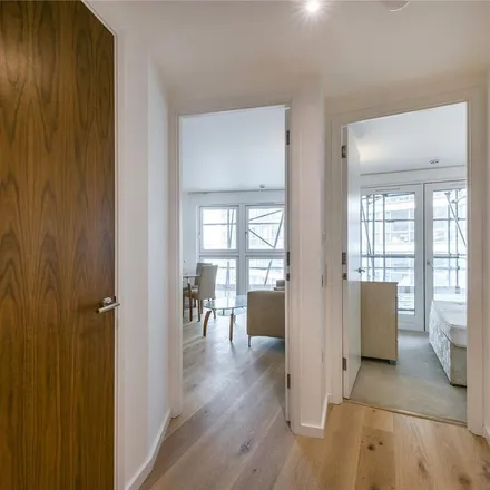 Image 8 - Fairmont Avenue, London, E14 9JB, United Kingdom - Apartment for rent