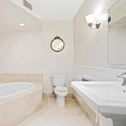 Image 5 - 316 West 116th Street, New York, NY 10026, USA - Condo for sale