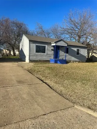 Buy this 2 bed house on 529 Foster Place in Midwest City, OK 73110