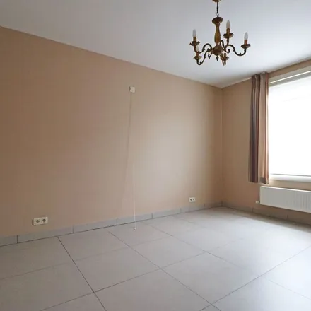 Rent this 3 bed apartment on Meulebekestraat in 8740 Pittem, Belgium