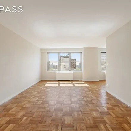 Image 3 - Gramercy Park Towers, 205 3rd Avenue, New York, NY 10003, USA - Apartment for sale