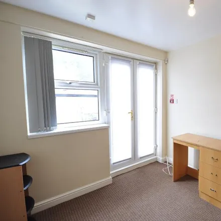 Image 7 - Back Hessle Avenue, Leeds, LS6 1EF, United Kingdom - Townhouse for rent