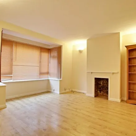 Image 4 - Ravensbourne Road, London, BR1 1HN, United Kingdom - Apartment for rent