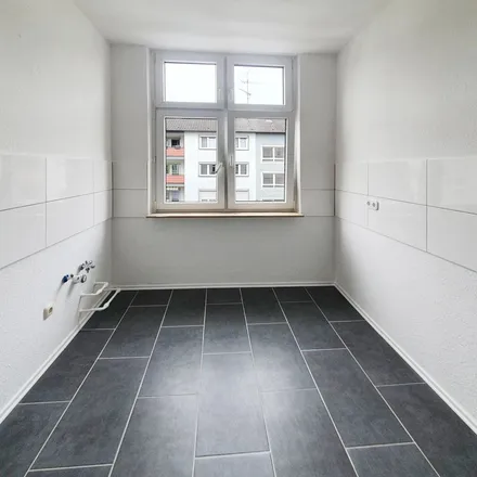 Rent this 2 bed apartment on Lunemannsiepen 44 in 45307 Essen, Germany