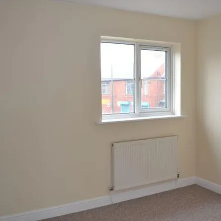 Rent this 2 bed apartment on Lister Street in Boulevard Avenue, Grimsby