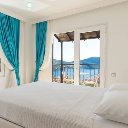 Rent this 6 bed house on 07580 Kaş