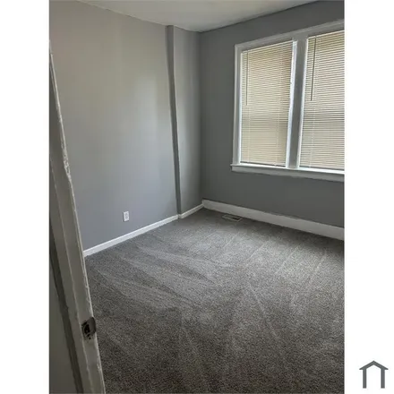 Rent this 3 bed townhouse on Woodward / Gratiot NS (NB) in Woodward Avenue, Detroit