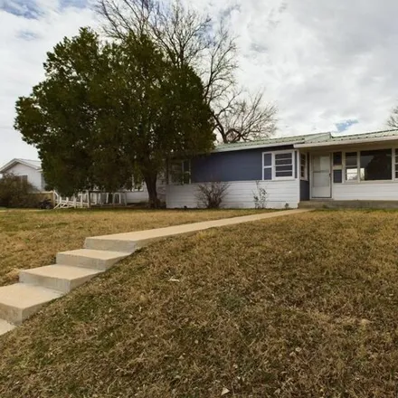 Image 3 - 2015 41st Street, Lubbock, TX 79412, USA - House for sale