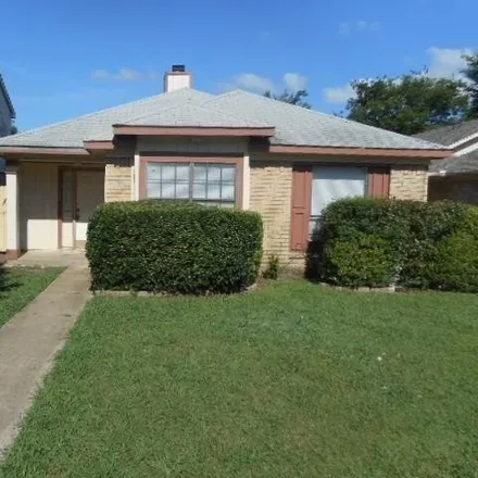 Rent this 3 bed house on 2735 Summit Oak Circle in Dallas, TX 75227